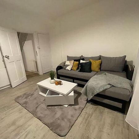 Comfy 2 Bedroom On Tower Bridge London Eksteriør billede