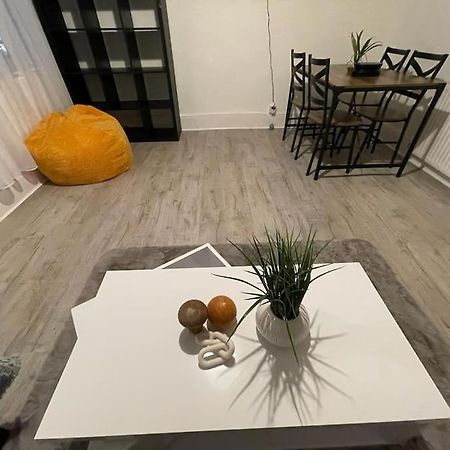 Comfy 2 Bedroom On Tower Bridge London Eksteriør billede