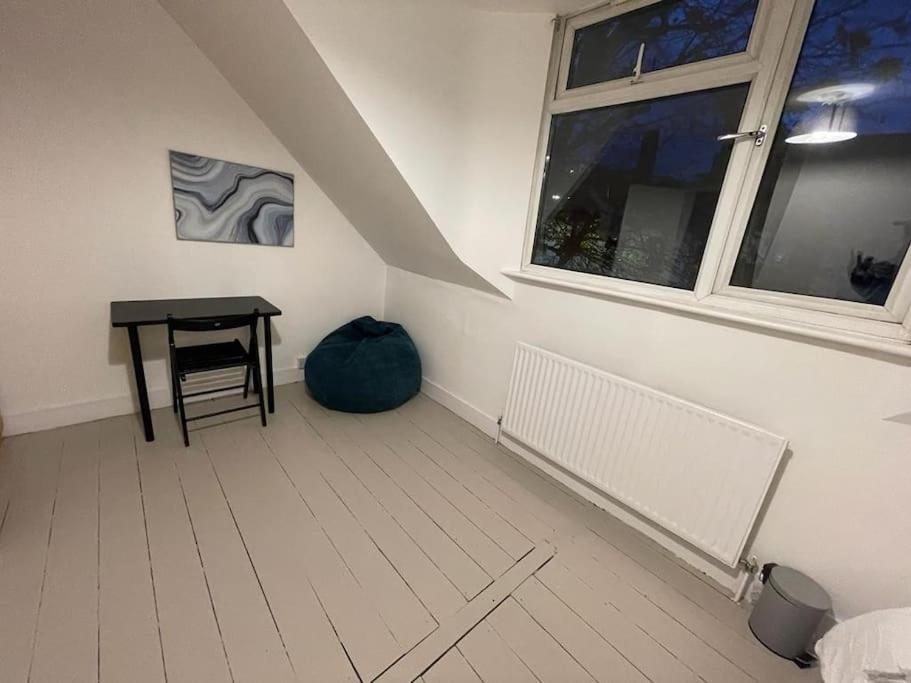 Comfy 2 Bedroom On Tower Bridge London Eksteriør billede