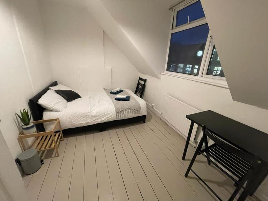 Comfy 2 Bedroom On Tower Bridge London Eksteriør billede